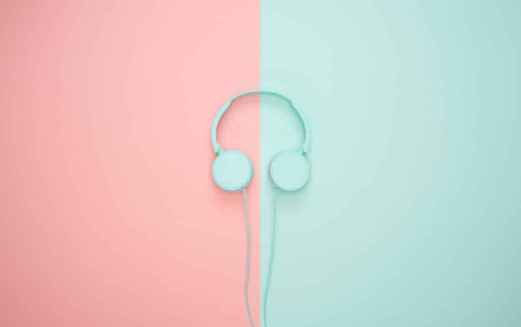 Es gibt inzwischen so viele Podcasts, dass man die Qual der Wahl hat. Wir sagen euch, wo sich reinhören definitiv lohnt.