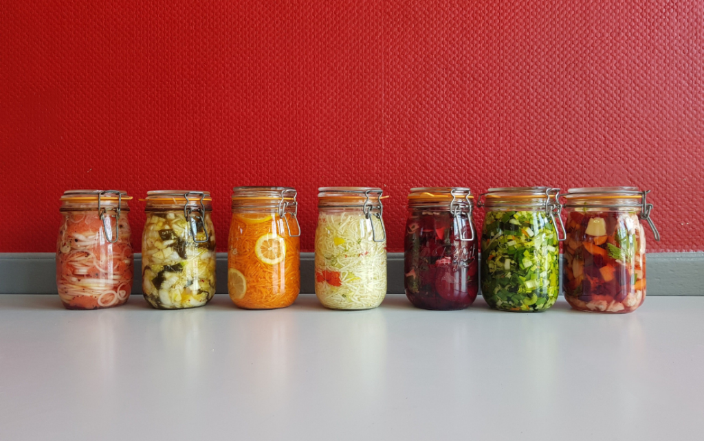 Fermentierte Lebensmittel sind eine gute Ergänzung zu einem plant-based Lifestyle.